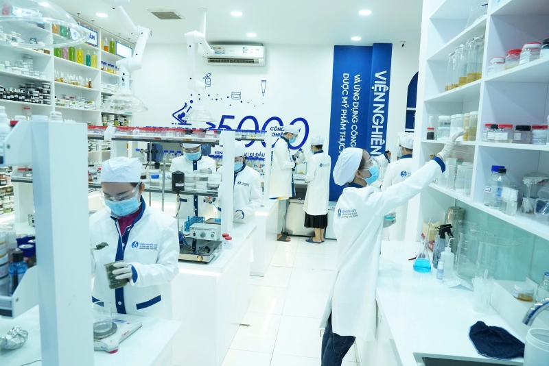 Phòng Lab nghiên cứu mỹ phẩm Asialab